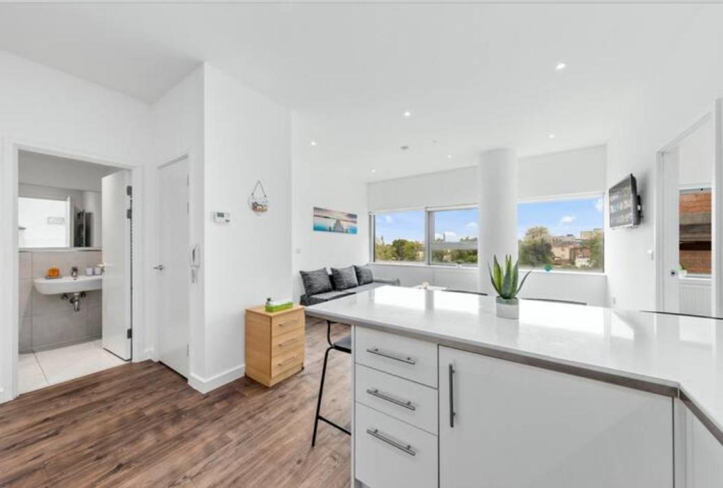 Delta 2 Bedroom Flat In London Dp102 London Borough of London Borough of Croydon Exterior foto