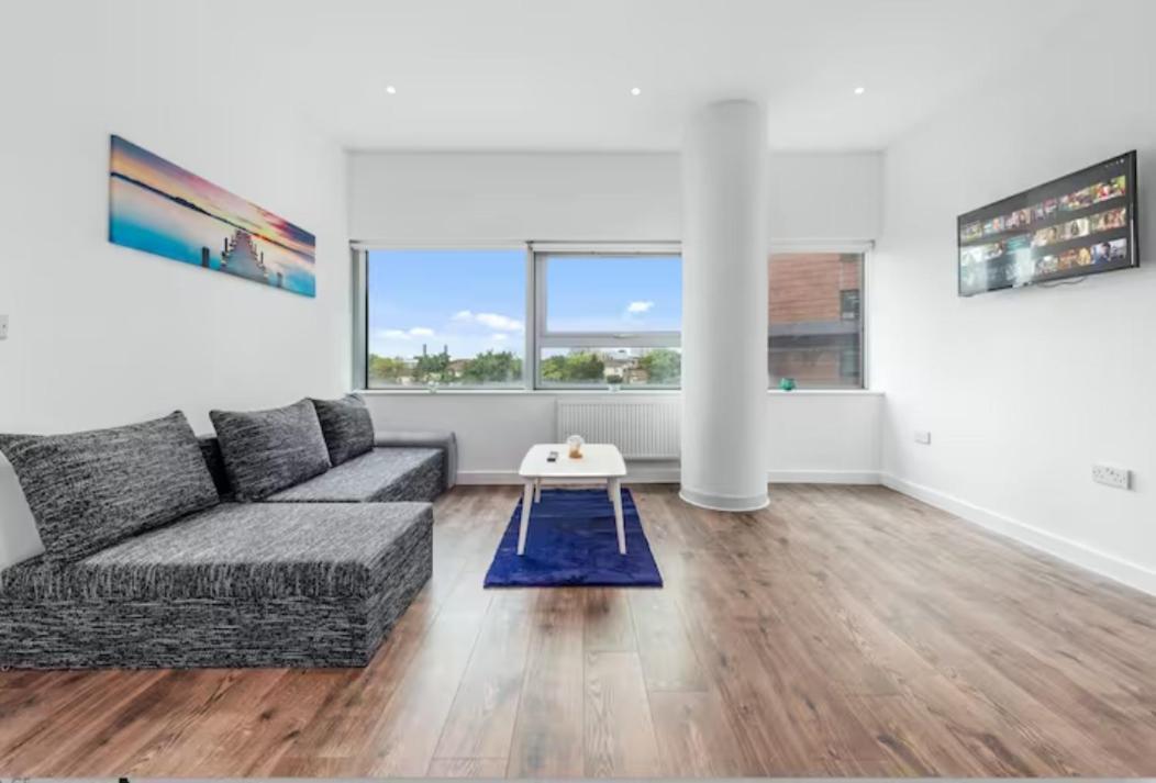 Delta 2 Bedroom Flat In London Dp102 London Borough of London Borough of Croydon Exterior foto
