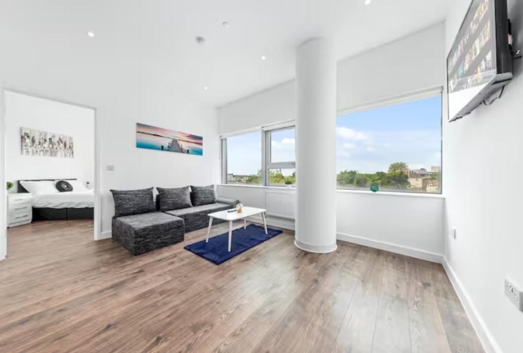 Delta 2 Bedroom Flat In London Dp102 London Borough of London Borough of Croydon Exterior foto